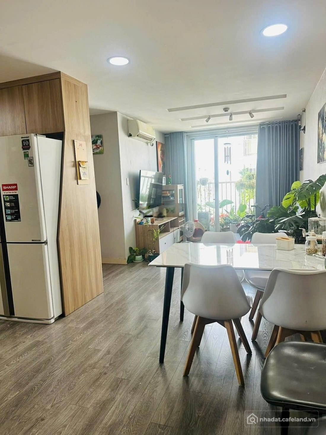 Bán căn hộ chung cư: Chung cư Lotus Garden 86m2 sổ hồng riêng, 3 phòng ngủ cần b