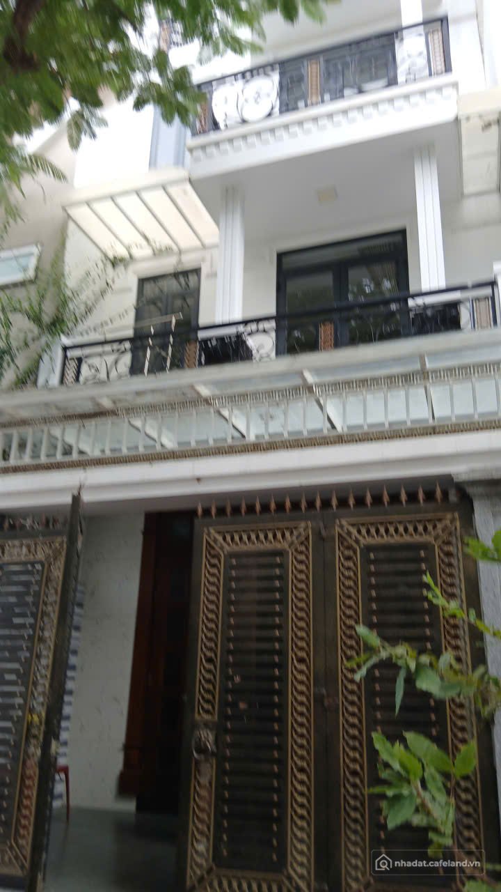 Bán nhà riêng: Bán nhà khu đô thị Phước Long B, Nha Trang, 6 phòng ngủ