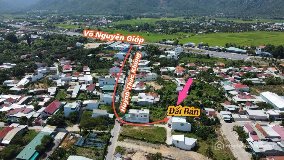 Bán đất thổ cư: Bán đất gần đường Huỳnh Thúc Kháng, Diên Toàn, cách Võ Nguyên Gi