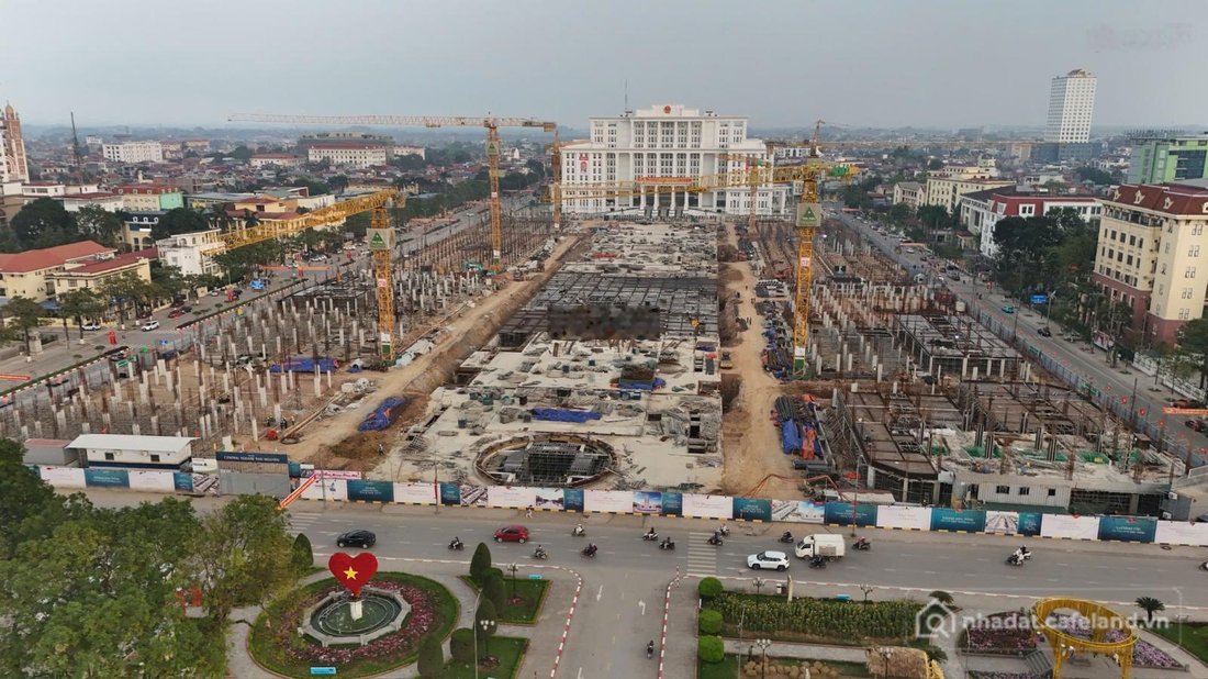 Bán nhà phố dự án: Quỹ ngoại giao dự án Central Square mặt phố đi bộ, đối diện Q