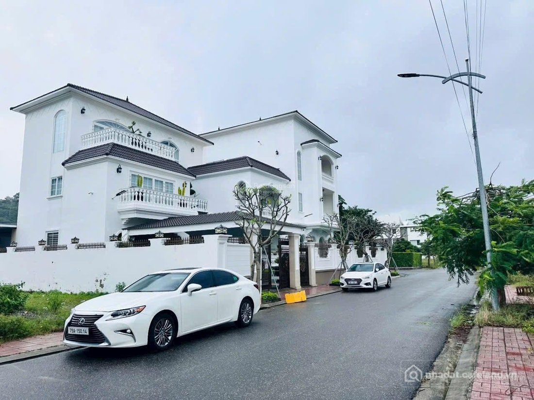 Bán đất thổ cư: Bán lô biệt thự ven sông tắc mặt sông cực đẹp giá chỉ 40tr/m2