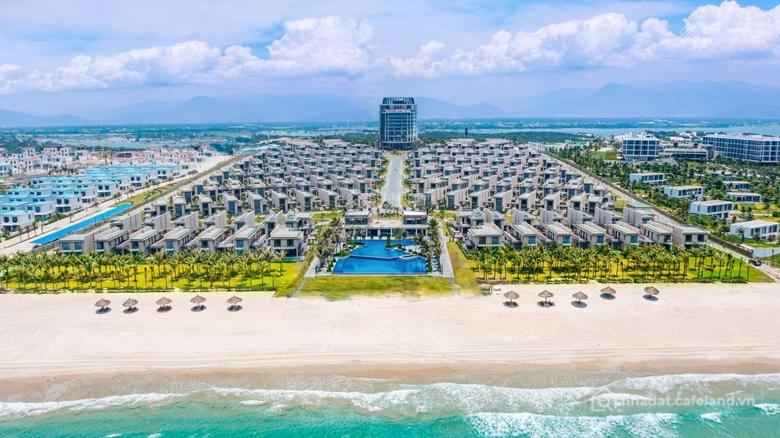 Bán biệt thự: Chính chủ cần bán biệt thự mặt biển giá chỉ từ 9.2 tỷ, view biển -