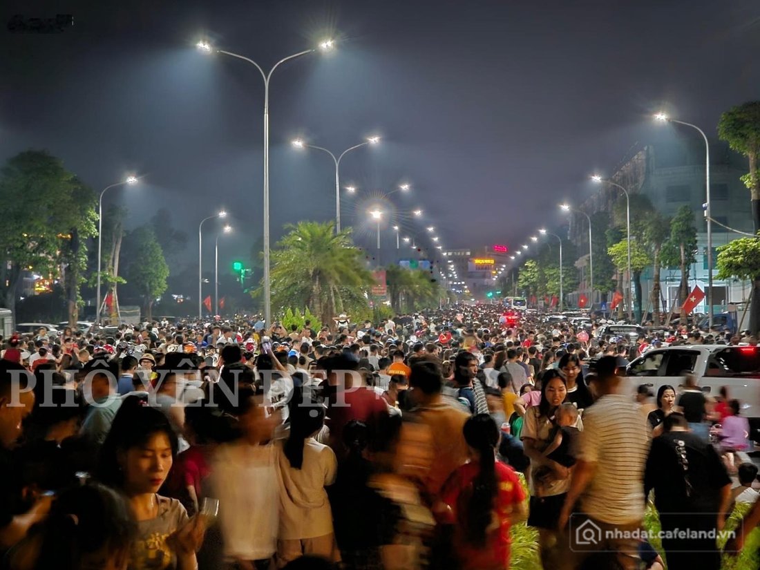 Bán đất thổ cư: HOT! HOT! HOT! Lô góc trung tâm dự án Fecon Square City Phổ Yên,