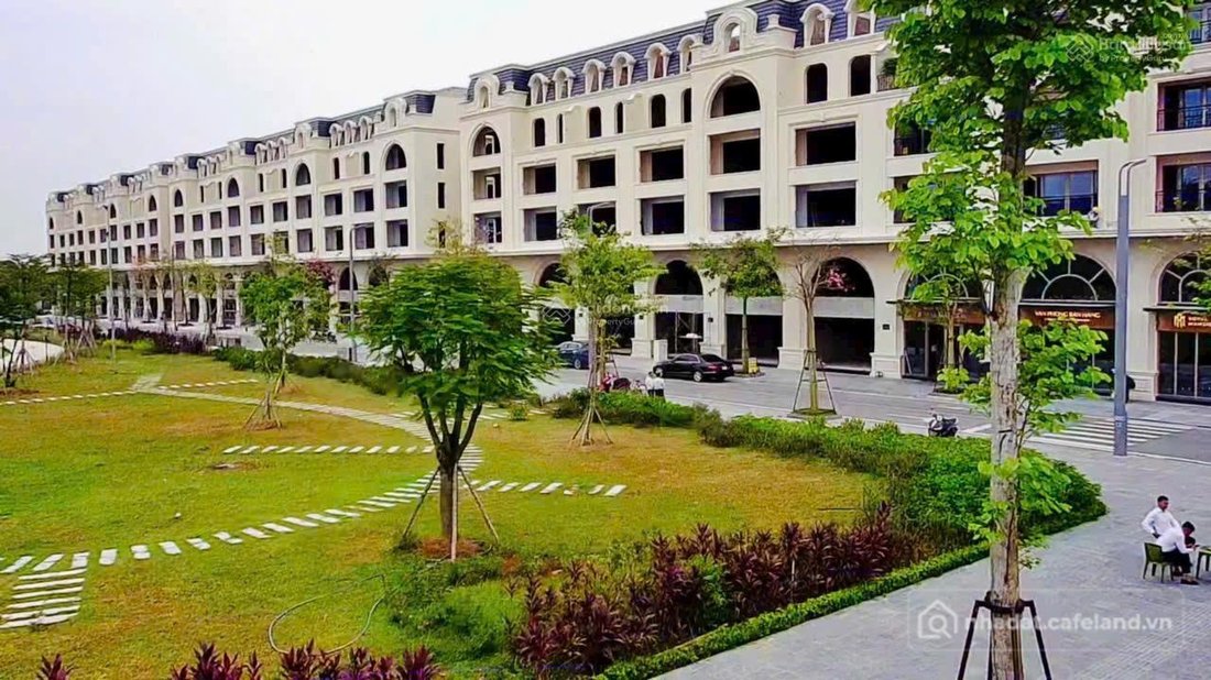 Bán nhà phố dự án: Cần chuyển nhượng căn Shophouse 2 mặt tiền Royal Mansion Bắc 