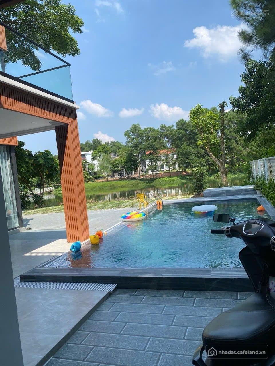 Bán biệt thự: Bán biệt thự view mặt hồ Đại Lải 304m2 sổ sở hữu lâu dài, 5 phòng 