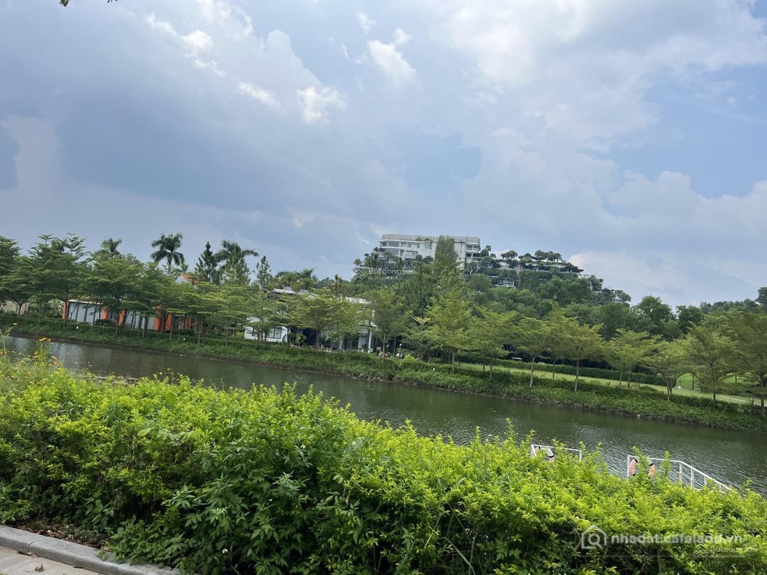 Bán đất thổ cư: Cần chuyển nhượng lô đất góc mặt hồ thiên yến Flamingo Đại Lải