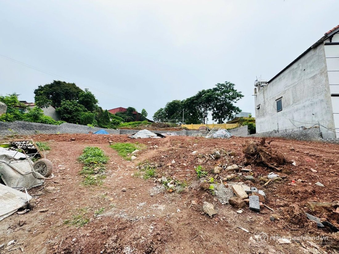 Bán đất thổ cư: Đất Trung Tâm TP Bắc Giang, Tỉnh Bắc Giang. 728 m2- MT 23m. Đườn