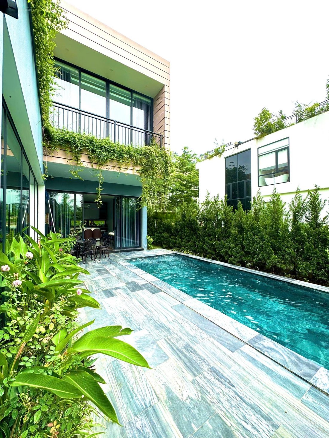 Bán biệt thự: Gia đình cần chuyển nhượng biệt thự song lập giá tốt nhất tại The 