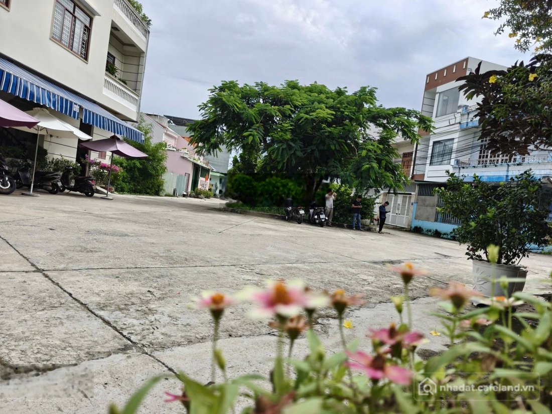 Bán đất thổ cư: Bán đất khu công viên Lý Thái Tổ Hòn Xện, Bắc Nha Trang. DT 111,