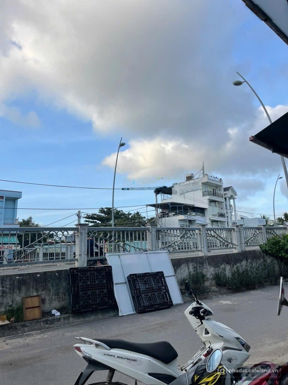 Bán nhà riêng: Bán nhà mặt tiền Phong Châu Nam Nha Trang giá 5,3 tỷ