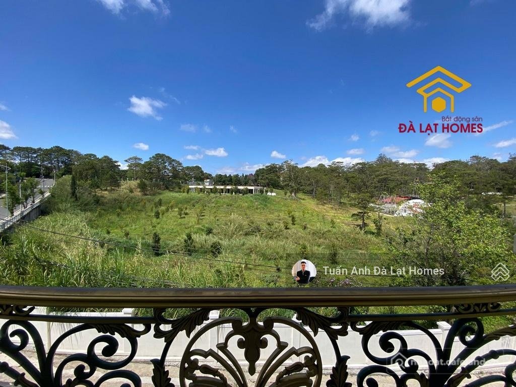 Bán biệt thự: Bán villa Tân cổ điển 2 mặt tiền khu Đồi Trà sát sân Golf Đồi Cù v