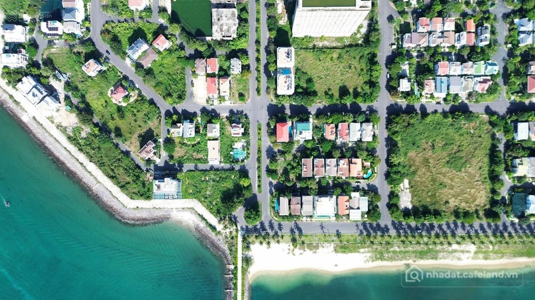 Bán biệt thự: Cần bán căn nhà hướng Đông Nam gần bãi tắm An Viên, 285m2, 3 phòng