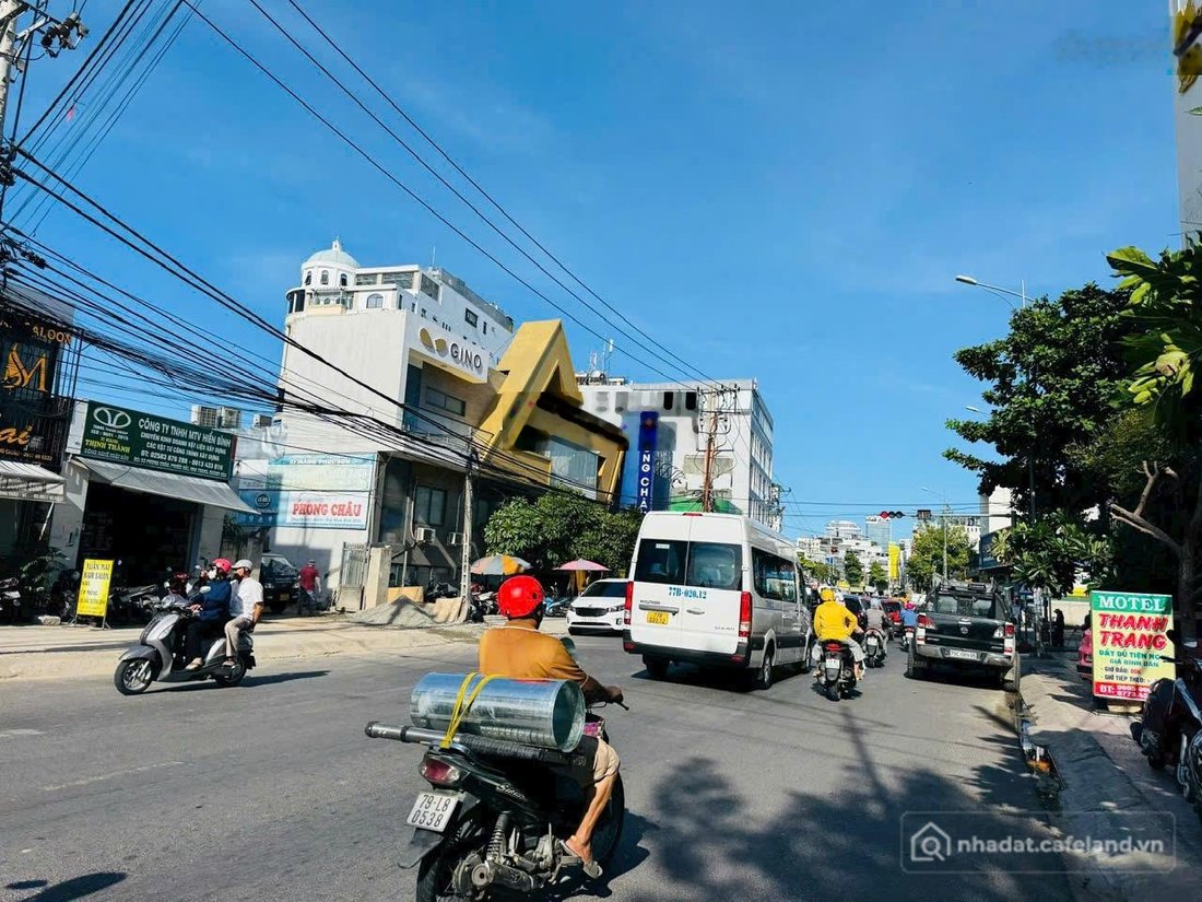 Bán đất thổ cư: [ Lô Mặt tiền Phong Châu _ bên cạnh Vcn Phước Hải ] * vị trí kin