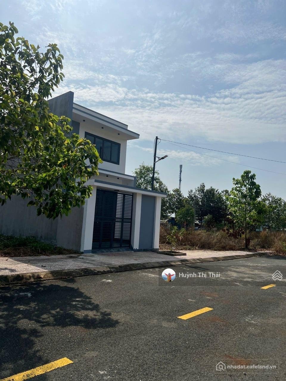 Bán đất thổ cư: Bán đất trung tâm thành phố Đồng Xoài - giá 750 triệu gần bệnh v