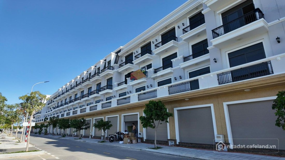 Bán nhà phố dự án: Khu đô thị biển shophouse bình sơn ocean park - k2