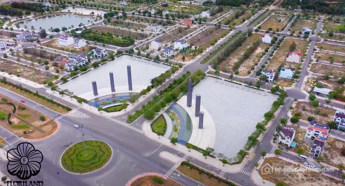 Bán đất thổ cư: Bán nhanh nền đất Golden Bay, 27 triệu / m2, gần hồ, giá rẻ tron