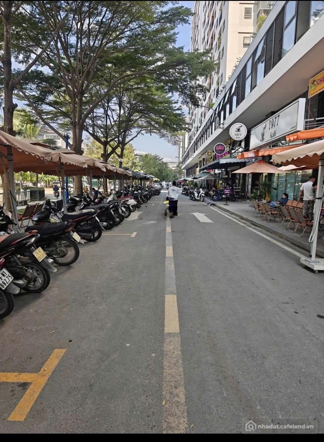 Bán nhà phố dự án: Căn shophouse khu đô thị Vĩnh Điềm Trung DTSD 227m2 view hồ