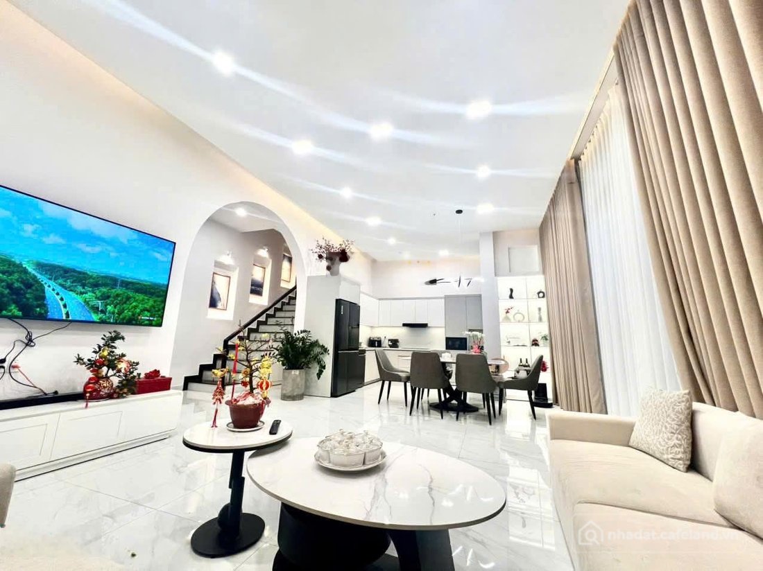 Bán biệt thự: Bán Villa view đèn lồng - Vạn Thành - Đà Lạt - 20,5 tỷ- 350m2 , sâ