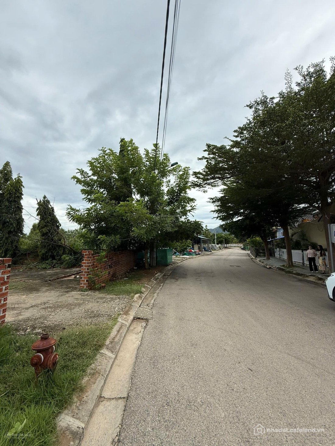 Bán đất thổ cư: HOT cần bán gấp 400m2 đất Bình Tiên full thổ cư, sát biển 2 mặt 