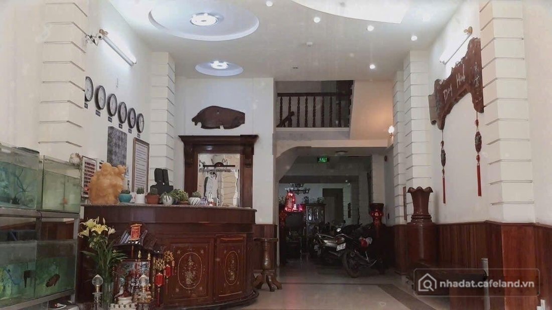 Bán nhà riêng: Bán nhanh khách sạn mặt tiền Nguyễn Đình Chiểu 26ph ngay biển Hòn