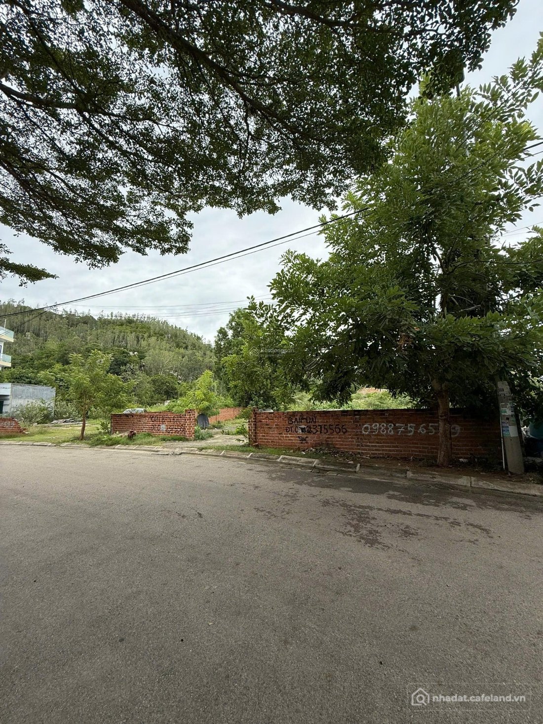 Bán đất thổ cư: Kẹt tiền bán gấp lô đất Bình Tiên kế khu du lịch 5* đang triển k