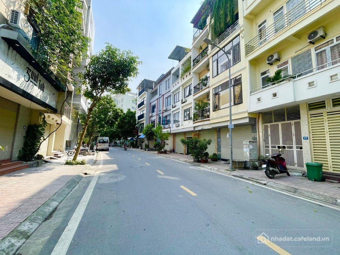 Bán nhà riêng: Khu phân lô, đồng đỗ, thượng thanh, việt hưng, lb, đường 17.5 m, 