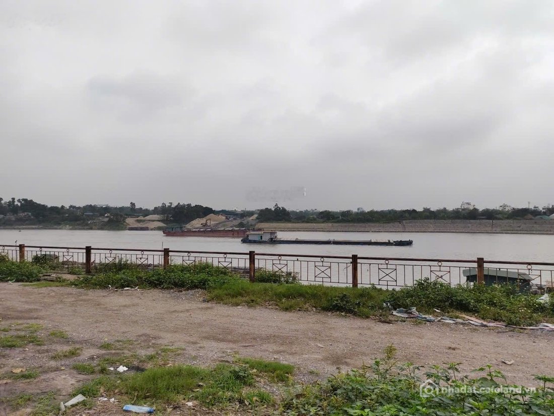 Bán đất thổ cư: Bán đất Giang Biên, view sông Đuống, xây nhà vườn nghỉ dưỡng mát