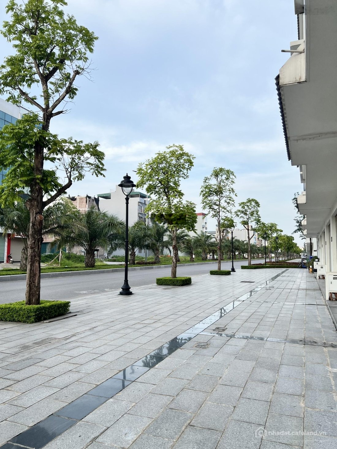 Bán biệt thự: Chính chủ bán căn LK10.13 khu ĐTM Kim Chung - Di Trạch, liên hệ để