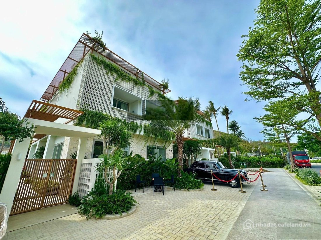 Bán biệt thự: Căn đẹp La Tiên Villa gần mặt biển nằm trong khu Compound cao cấp 