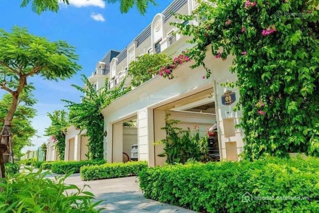 Bán biệt thự: Đầu Tư Vàng - Biệt Thự sang tại An Lạc Green Symphony, 133m2, 4 tầ