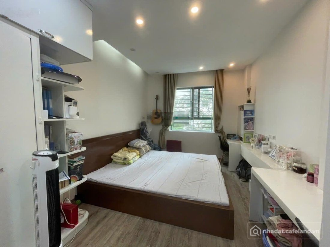 Bán căn hộ chung cư: Bán nhanh căn HN Centepoint dt: 69m2, 2pn, 2wc, full nôị th