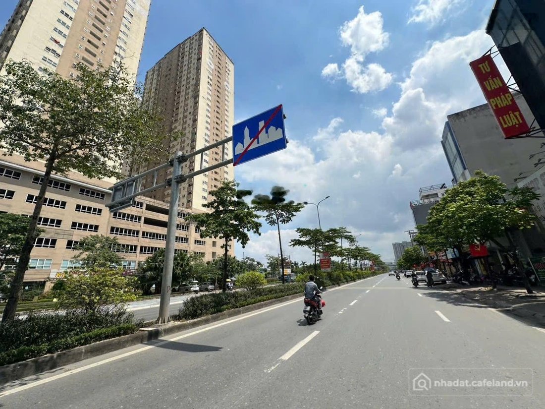 Bán nhà riêng: Bán nhà Nhổn gần Đại Học Công Nghiệp Hà Nội 40m2, 5 tầng, ô tô đỗ