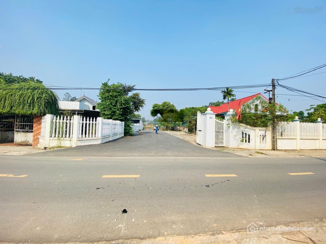Bán đất thổ cư: Bán đất ngay trục chính Trại Láng, Cổ Đông. Cách QL21, khu CNC +