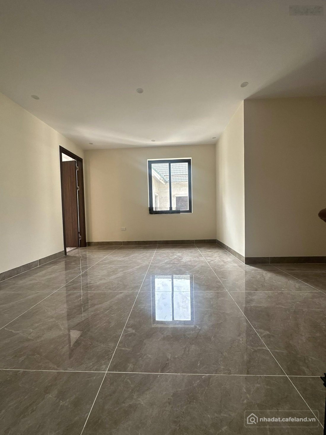 Bán biệt thự: Bán Biệt thự khu K7, thoáng trước sau, có sân vườn view công viên 
