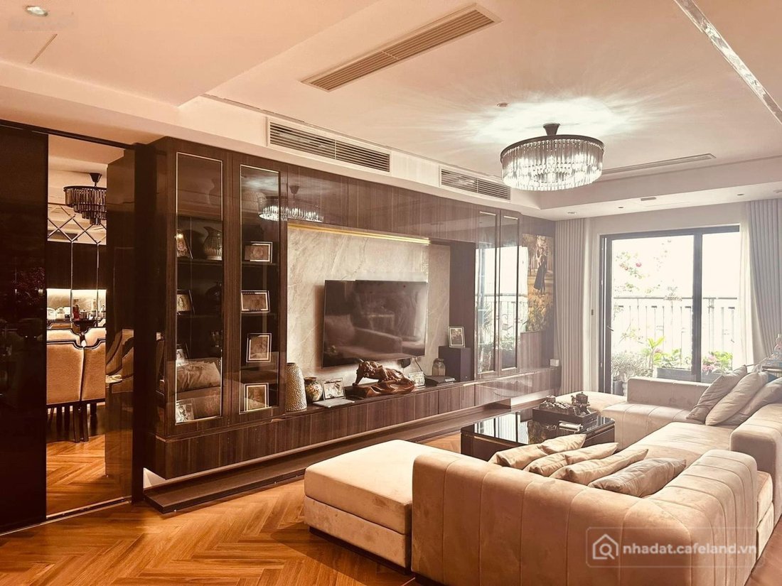 Bán căn hộ chung cư: Chính chủ bán CH 3N-2VS. Giá: 9 tỷ. Diện tích: 87m2. Đc: 11