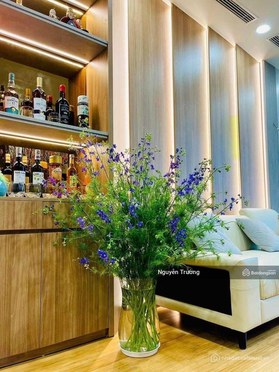 Bán căn hộ chung cư: Cắt lỗ căn hộ 90m2, 2PN 2VS, cửa Nam, ban công Bắc, chung c