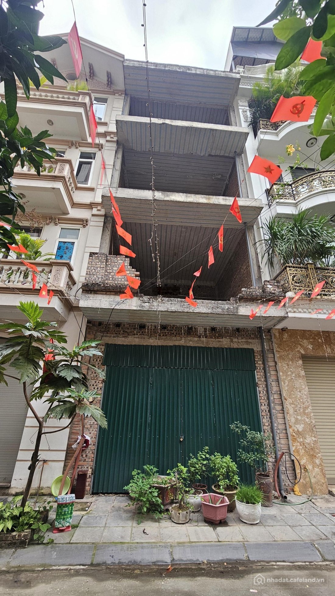 Bán nhà riêng: Bán nhà xây thô tái định cư thanh am,long biên.dt56m.giá 13 tỷ