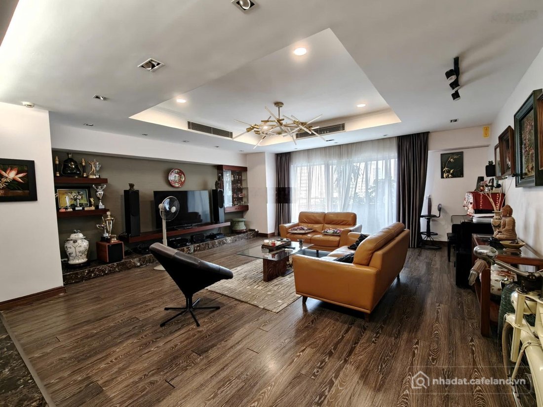 Bán căn hộ chung cư: Bán CH 4PN, 3WC, 173m2 tại Thăng Long Number One, 18 tỷ, Cầ