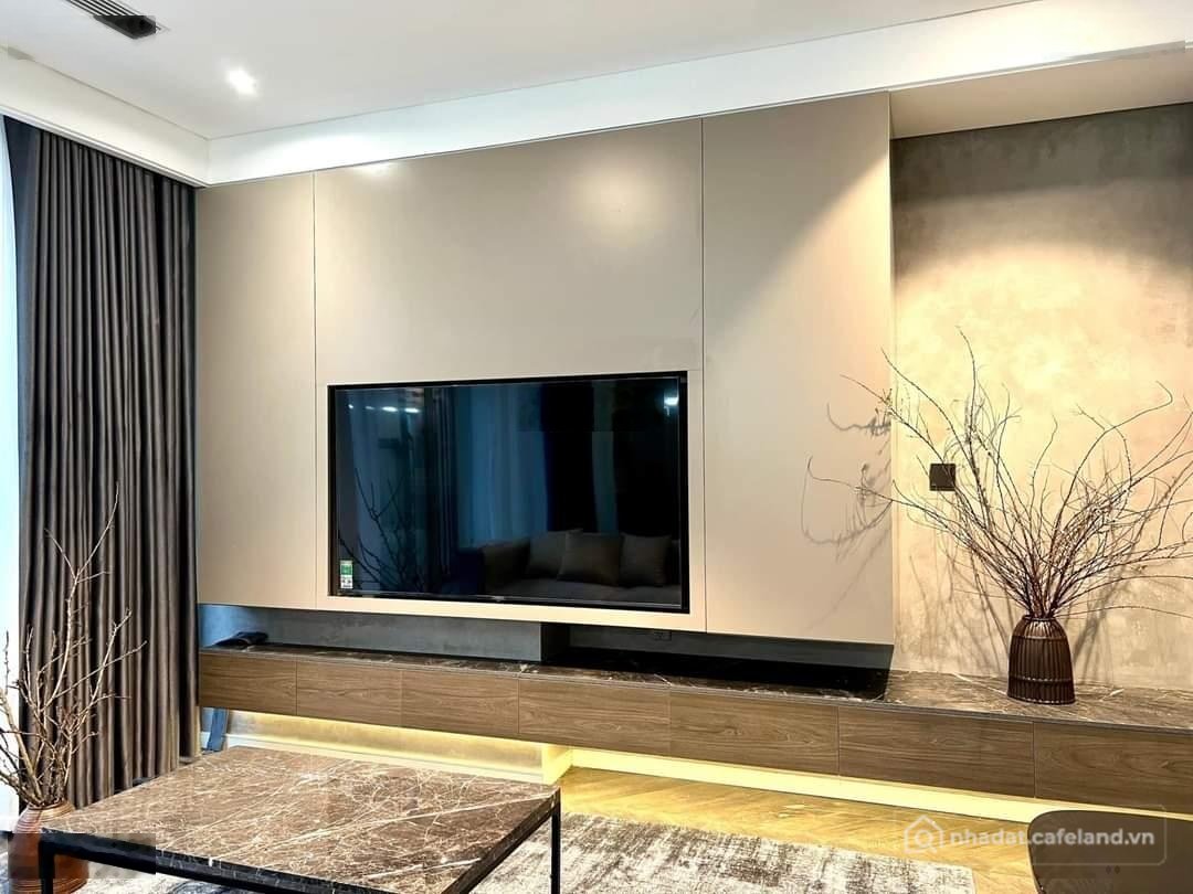 Bán căn hộ chung cư: Chính chủ bán căn 2PN 110 Cầu Giấy Center Point, dt 76m sẵn