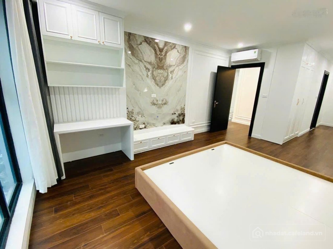 Bán căn hộ chung cư: Chính chủ bán gấp căn hộ chung cư 115m2 Goldmark City, 3 ng