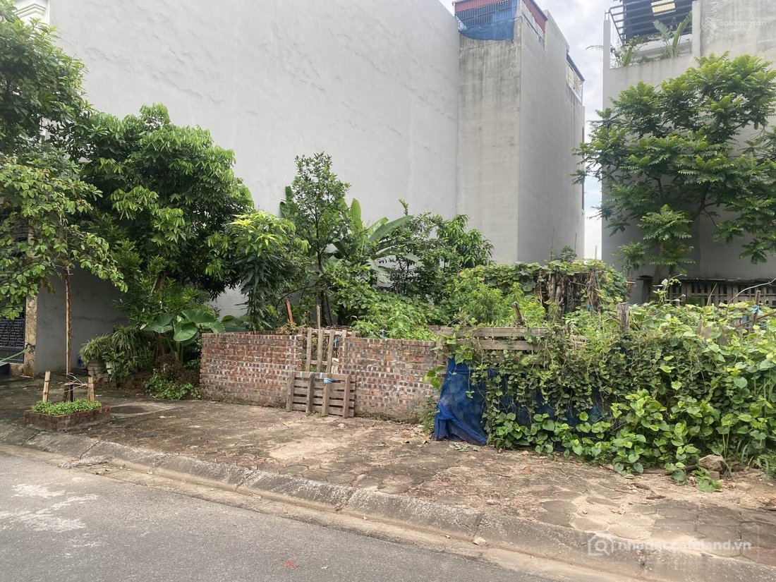 Bán đất thổ cư: Chính chủ cần bán gấp mảnh đất Việt Hưng DT 85m2, MT 4,5m, gần t