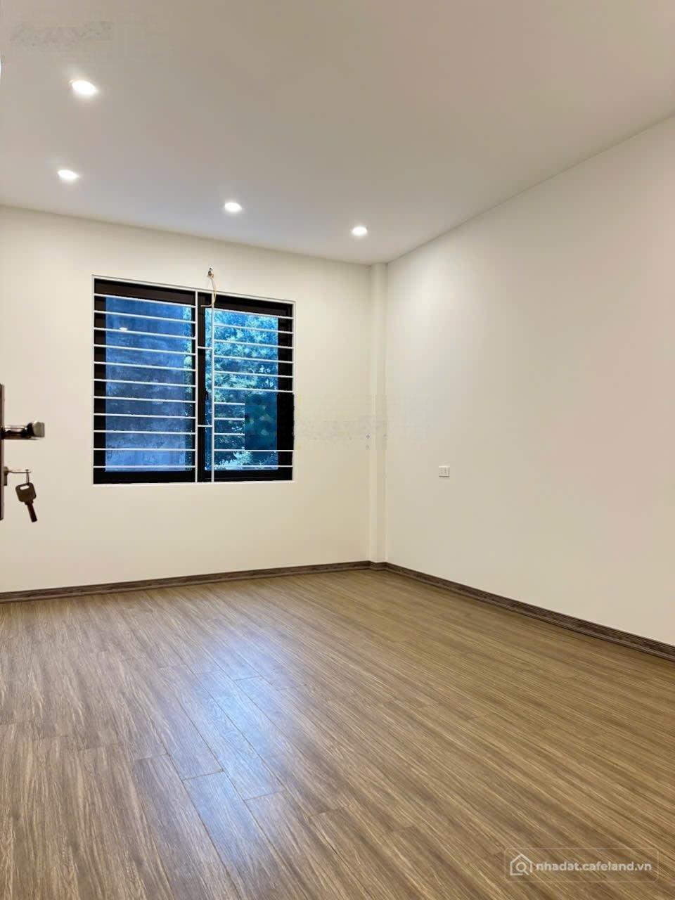 Bán nhà riêng: Cần bán nhanh nhà 6 tầng - ô tô thông tại phúc lợi - long biên