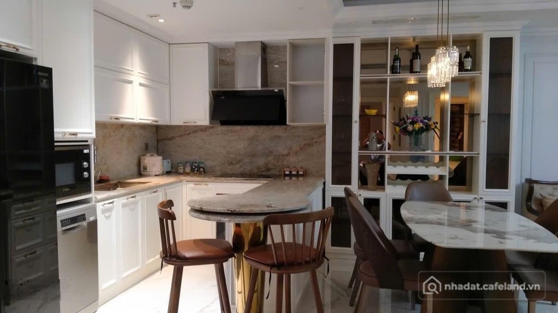 Bán căn hộ chung cư: Bán căn 111m2, 3PN view Hồ Tây. D Le Roi Soleil, 59 Xuân Di