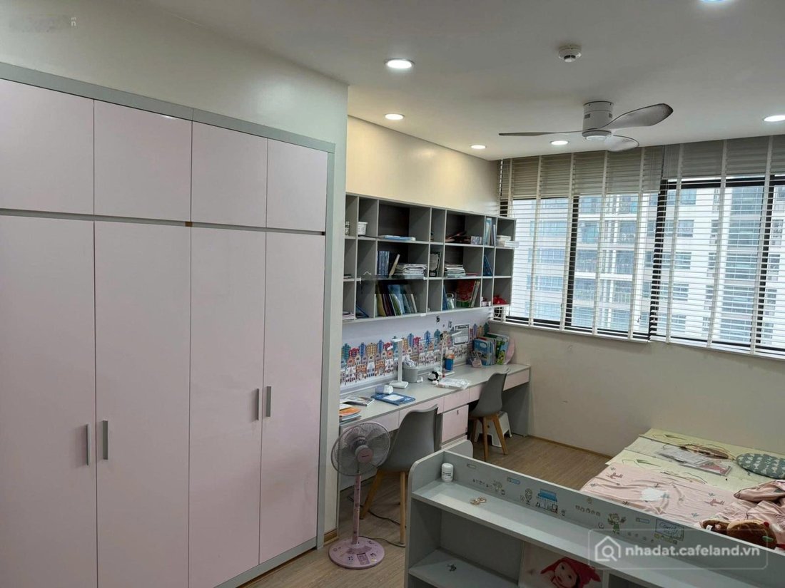 Bán căn hộ chung cư: Chính chủ bán CH: 109m2 (3N 2VS). Giá: 9,6 tỷ. Đc: Mỹ Đình 