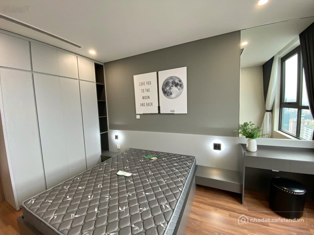 Bán căn hộ chung cư: Em bán căn 2 ngủ 85m2 hướng chính Nam Mipec Rubik 360, tầng