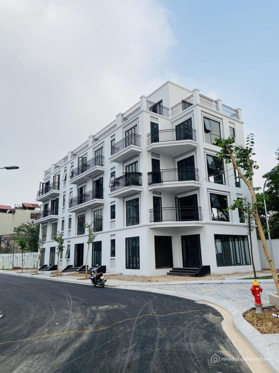 Bán biệt thự: Giảm 2 tỷ bán gấp căn liền kề Hateco Green Park lô góc diện tích 1