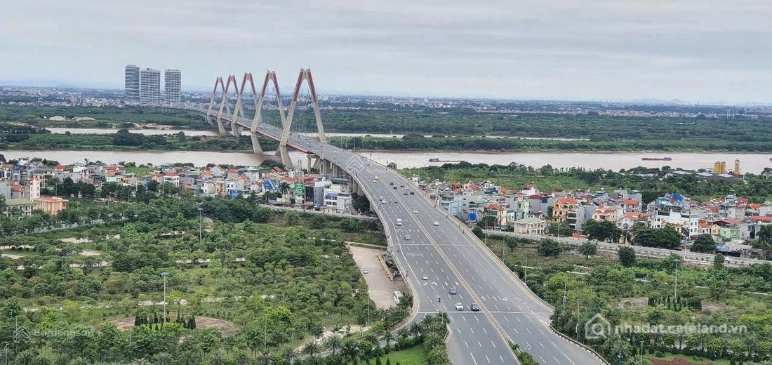 Bán căn hộ chung cư: Căn góc Võ Chí Công 168m2 - 3PN, sẵn sổ, view Sông Hồng cầu