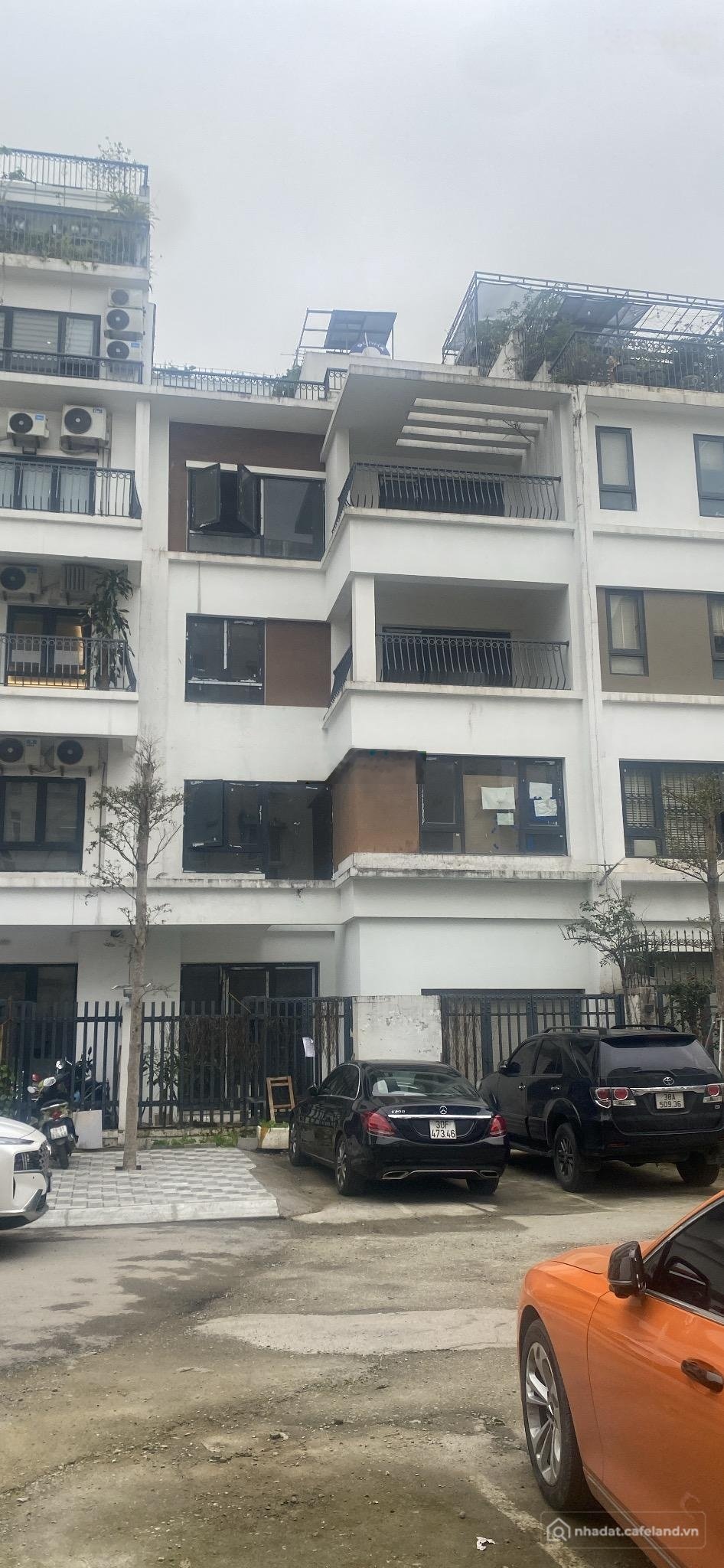 Bán nhà phố dự án: Bán shophouse 112m2 tại Romantic Park Tây Hồ Tây, giá cực chấ