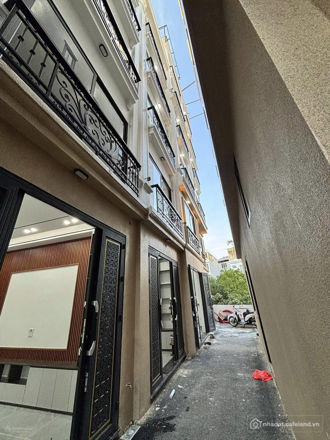 Bán nhà riêng: Chỉ 6.3 tỷ nhà 5 tầng Vân Canh gần trường chợ khu đô thị Vườn Cam