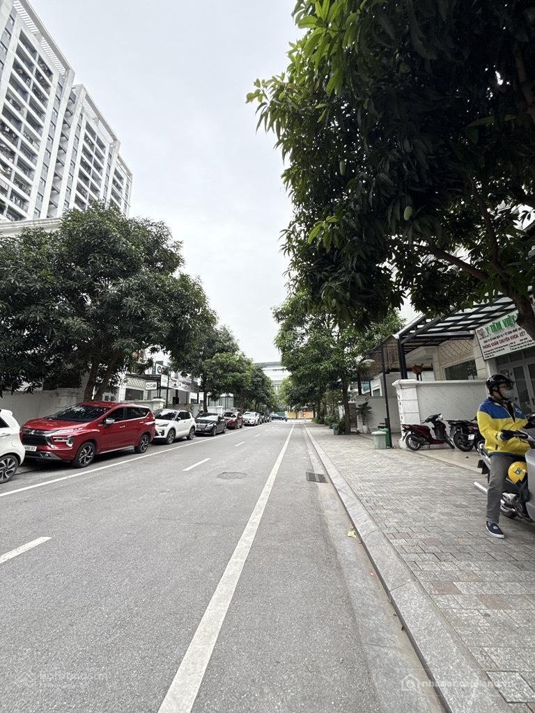 Bán biệt thự: Bán Nhà Biệt Thự Sài Đồng, Long Biên, 180m2, 4Tầng, Mt8m, 57 tỷ có